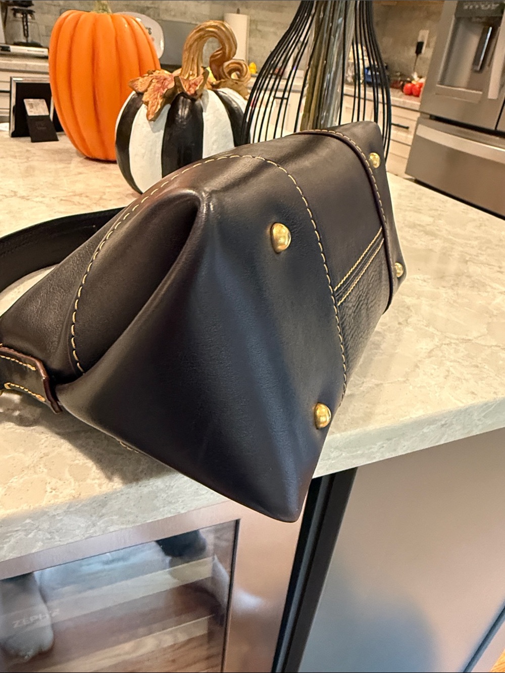 Dooney and Bourke Navy Florentine hobo 26 - Picture 6 of 8